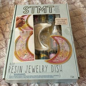 STMT resin jewelry dish D.I.Y